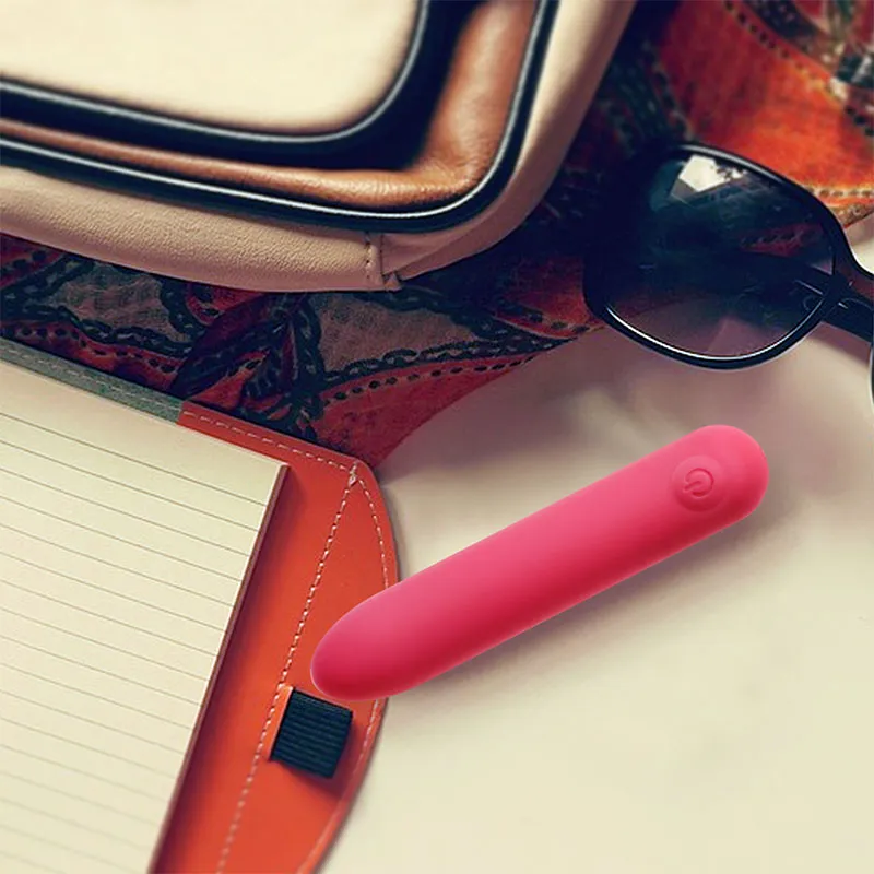 Mash portable mini bullet vibrator with travel essentials